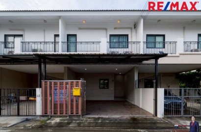 (มาใหม่! NEW Listing! 2025) Paravee ปารวีร์ เพชรเกษม63 ทาวน์โฮมหน้ากว้าง 6 ม. หลังมุม 24.8 ตร.วา (ต่อเติมครัวไทยไว้ให้แล้ว [ราคาพิเศษ!]