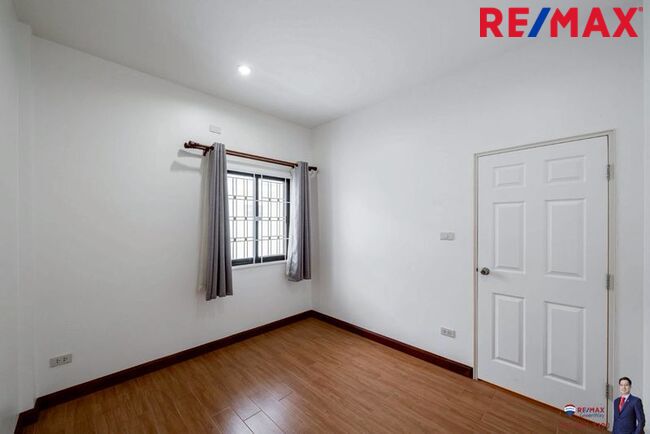 (มาใหม่! NEW Listing! 2025) Paravee ปารวีร์ เพชรเกษม63 ทาวน์โฮมหน้ากว้าง 6 ม. หลังมุม 24.8 ตร.วา (ต่อเติมครัวไทยไว้ให้แล้ว [ราคาพิเศษ!]