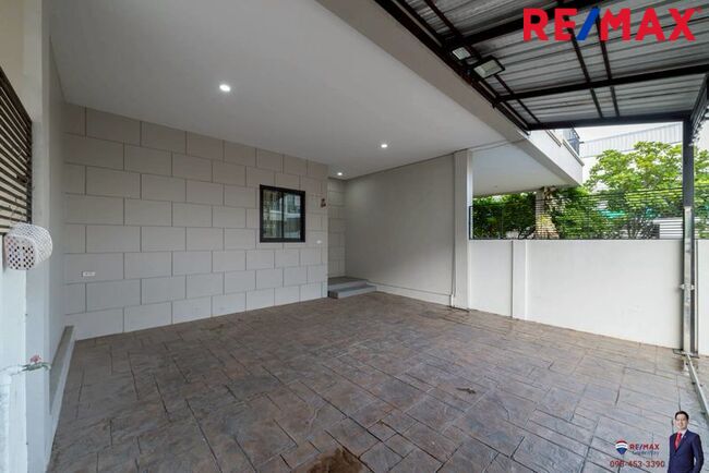 (มาใหม่! NEW Listing! 2025) Paravee ปารวีร์ เพชรเกษม63 ทาวน์โฮมหน้ากว้าง 6 ม. หลังมุม 24.8 ตร.วา (ต่อเติมครัวไทยไว้ให้แล้ว [ราคาพิเศษ!]