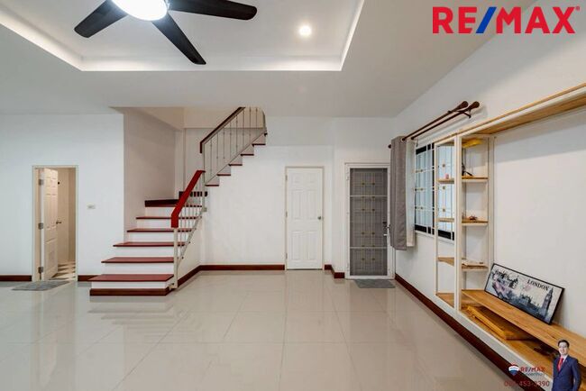 (มาใหม่! NEW Listing! 2025) Paravee ปารวีร์ เพชรเกษม63 ทาวน์โฮมหน้ากว้าง 6 ม. หลังมุม 24.8 ตร.วา (ต่อเติมครัวไทยไว้ให้แล้ว [ราคาพิเศษ!]