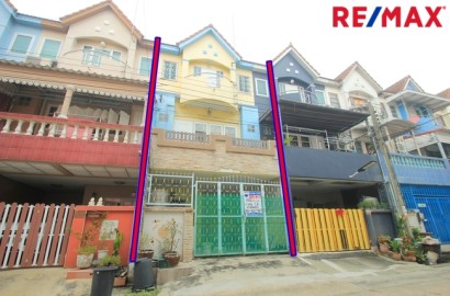 ทาวน์โฮมเพชรเกษม112 พุทธมณฑลสาย4 บ้านสุชา3ชั้น ต่อเติมแล้ว บ้านสภาพดี ใกล้มหาวิทยาลัยธนบุรี วิทยาลัยเทคโนโลยีหมู่บ้านครู คุ้มค่าราคาถูก