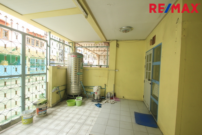 ทาวน์โฮมเพชรเกษม112 พุทธมณฑลสาย4 บ้านสุชา3ชั้น ต่อเติมแล้ว บ้านสภาพดี ใกล้มหาวิทยาลัยธนบุรี วิทยาลัยเทคโนโลยีหมู่บ้านครู คุ้มค่าราคาถูก