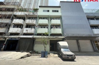 ขายตึกแถว อาคารพาณิชย์ 3 ชั้น 2 คูหา เซียงกง ถนนพระราม 3 ซอย 56 ราคาพิเศษ ในย่านนี้ เพียง 7 ล้านบาท