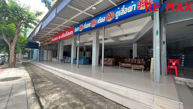 ขายอาคารพาณิชย์ ริมถนนประชาอุทิศ 125 ตร.ว. พร้อมที่จอดรถ สำนักงานครบ