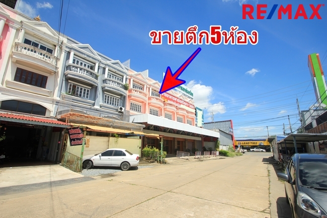 อาคารสำนักงาน5คูหาพร้อมโกดัง 157 ตารางวา ถ.บางกรวย ไทรน้อย หน้าหมู่บ้านบัวทองแลนด์ ตกแต่งต่อเติมพร้อมใช้งาน 3ชั้น มีชั้นลอย ดาดฟ้า 1,443 ตารางเมตร ใกล้แม็คโครบางบัวทอง