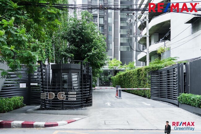 ให้เช่าคอนโดสุขุมวิท Edge Sukhumvit 23 (ห้องมุม) วิวดี แต่งสวย ติด BTS อโศก และ MRT สุขุมวิท