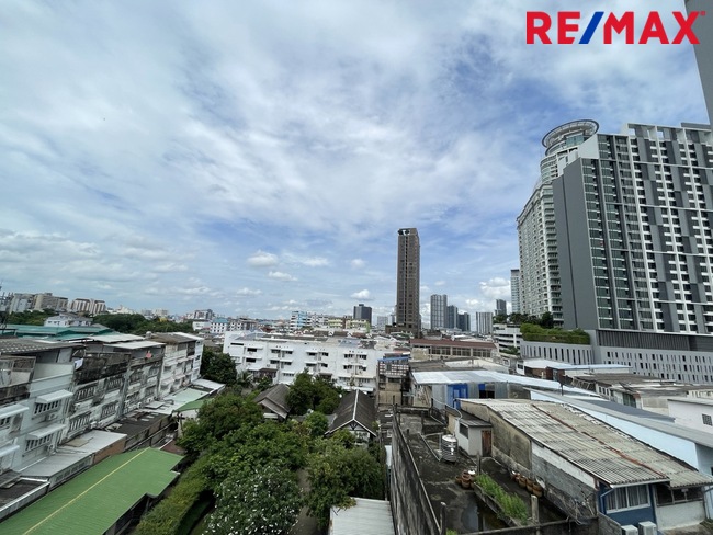 Condo for rent, Bangkok Feliz Sukhumvit 69 BTS พระโขนง คลองเตย 2 ห้องนอน ราคาดี ห้องมุม พร้อมแต่งสวย Built-in และเฟอร์นิเจอร์วัสดุอย่างดี