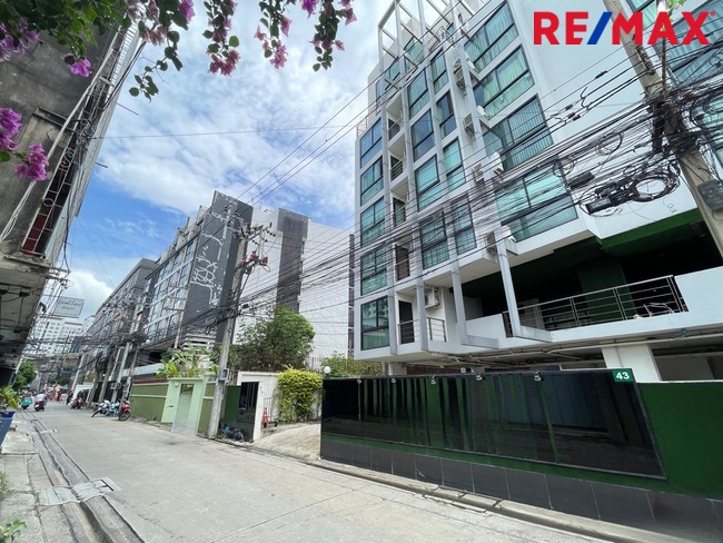 Condo for rent, Bangkok Feliz Sukhumvit 69 BTS พระโขนง คลองเตย 2 ห้องนอน ราคาดี ห้องมุม พร้อมแต่งสวย Built-in และเฟอร์นิเจอร์วัสดุอย่างดี