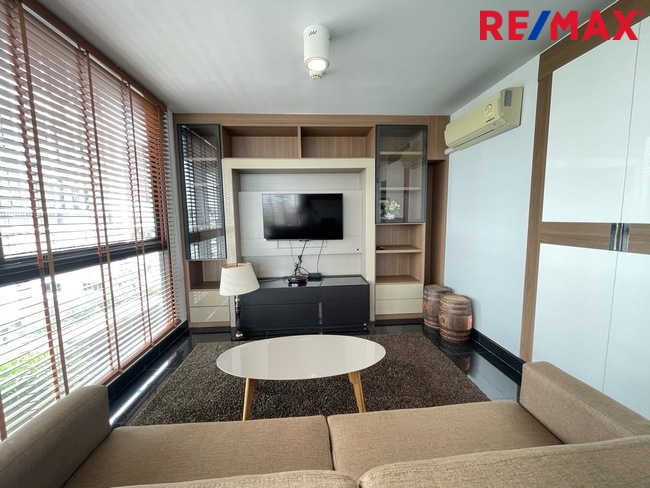 Condo for rent, Bangkok Feliz Sukhumvit 69 BTS พระโขนง คลองเตย 2 ห้องนอน ราคาดี ห้องมุม พร้อมแต่งสวย Built-in และเฟอร์นิเจอร์วัสดุอย่างดี