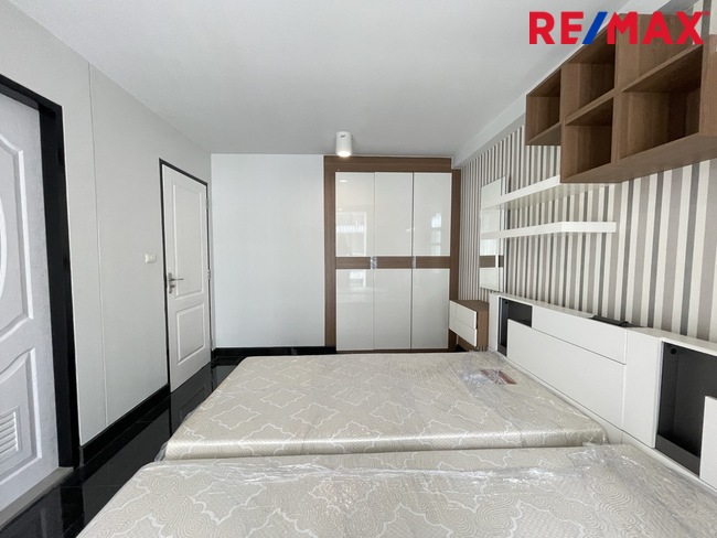 Condo for rent, Bangkok Feliz Sukhumvit 69 BTS พระโขนง คลองเตย 2 ห้องนอน ราคาดี ห้องมุม พร้อมแต่งสวย Built-in และเฟอร์นิเจอร์วัสดุอย่างดี