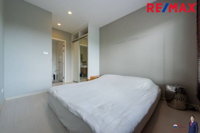 (มาใหม่! ) Condolette Pixel Sathorn ( ขายขาดทุน) 2 ห้องนอน เนื้อที่ 44.81sq.m. // ราคาดีที่สุดในโครงการ ห้องมุม หันทางทิศใต้ ทางพื้นที่สีเขียว บ้านเดี่ยวเย็นอากาศ (เครดิตดี ขอสินเชื่อได้เต็ม 100%)