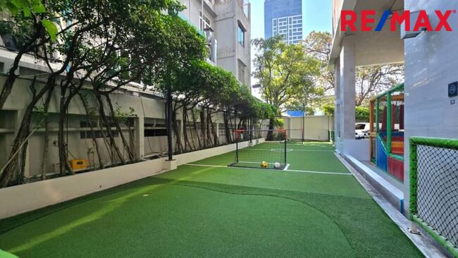 AEQUA RESIDENCE Sukhumvit 49 (2 ห้องนอนขนาดใหญ่ 95.99 ตร.ม.) #ห้องมุม #คอนโด #PetFriendly ราคาดีที่สุดในโครงการ แสงธรรมชาติเข้าในทุกห้อง เพราะเป็นห้องมุม (ขายพร้อมผู้เช่า)