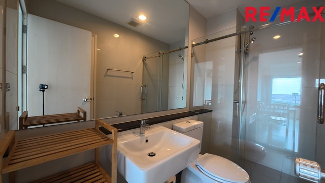 ขายคอนโดสุขุมวิท Aspire Erawan TowerB