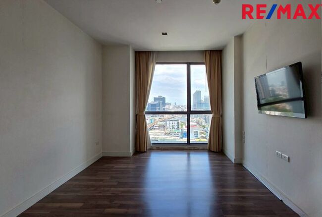 (มาใหม่! รูปเยอะ ) The Room Sukhumvit 62 (45 ตร.ม. 1 ห้องนอน ราคาดี! ที่สุดในโครงการ ตร.ม. ละเพียง (111,xxx Baht/sq.m.) หรือ "เพียง 4,990,000 บาท" เท่านั้น