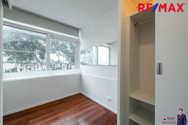 (New Listing!) The Height Thonglor Sukhumvit 55 (1 ห้องนอน ขนาดใหญ่ อารมณ์แบบ Penthouse เป็นชั้นที่ มีเพียง 2 ห้องต่อชั้น