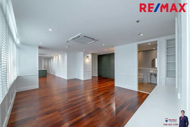 (New Listing!) The Height Thonglor Sukhumvit 55 (1 ห้องนอน ขนาดใหญ่ อารมณ์แบบ Penthouse เป็นชั้นที่ มีเพียง 2 ห้องต่อชั้น
