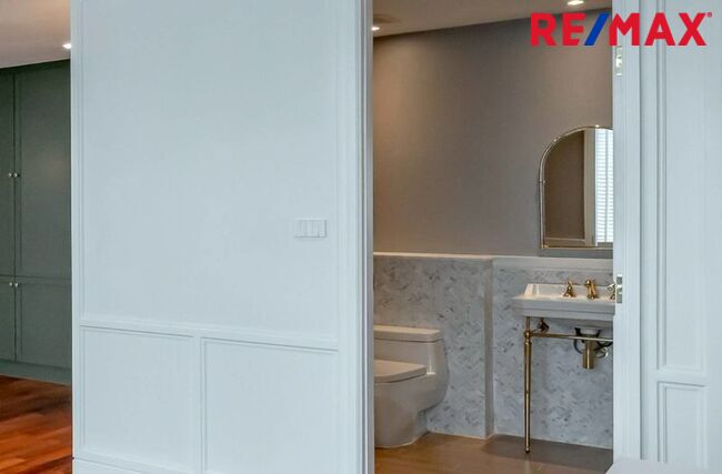 (New Listing!) The Height Thonglor Sukhumvit 55 (1 ห้องนอน ขนาดใหญ่ อารมณ์แบบ Penthouse เป็นชั้นที่ มีเพียง 2 ห้องต่อชั้น