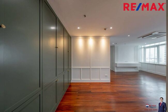 (New Listing!) The Height Thonglor Sukhumvit 55 (1 ห้องนอน ขนาดใหญ่ อารมณ์แบบ Penthouse เป็นชั้นที่ มีเพียง 2 ห้องต่อชั้น