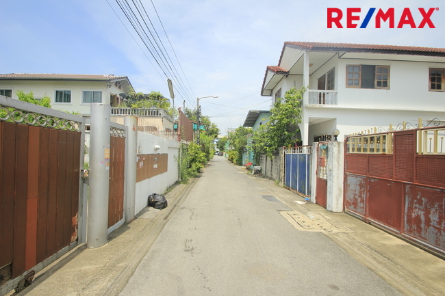 ขายที่ดินประชาอุทิศ 69 แยก 16-6 สุขสวัสดิ์ 64 ที่ดินถมแล้ว สร้างบ้าน 47วา ใกล้มหาวิทยาลัยเทคโนโลยีพระจอมเกล้าธนบุรี ขายถูก 1.9 ล้านบาท