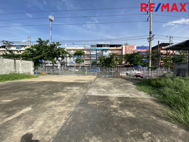 ที่ดินเปล่าถนนเอกชัย 3ไร่ ใกล้บริษัทกระทิงแดง