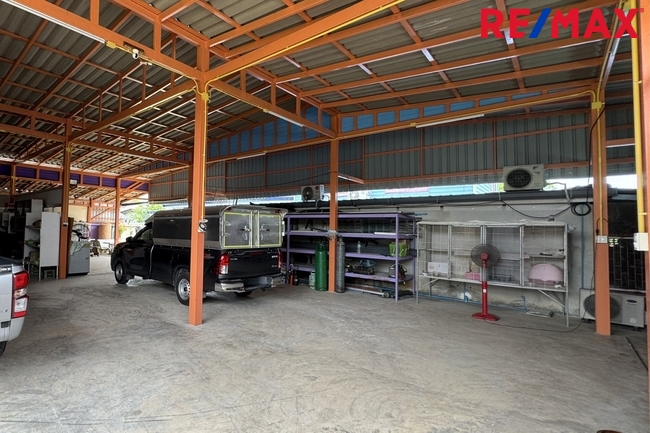 ขายบ้าน จรัญสนิทวงศ์ 75 ขนาด 215 ตารางวา พร้อมบ้าน 2 หลัง ทำเลดี