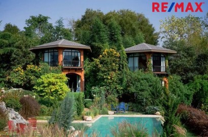 มาแล้ว! [New Listing!] A Riverside Eden Retreat ที่ [ The Elephant Treehouse : บ้านต้นไม้ กาญจนบุรี ]